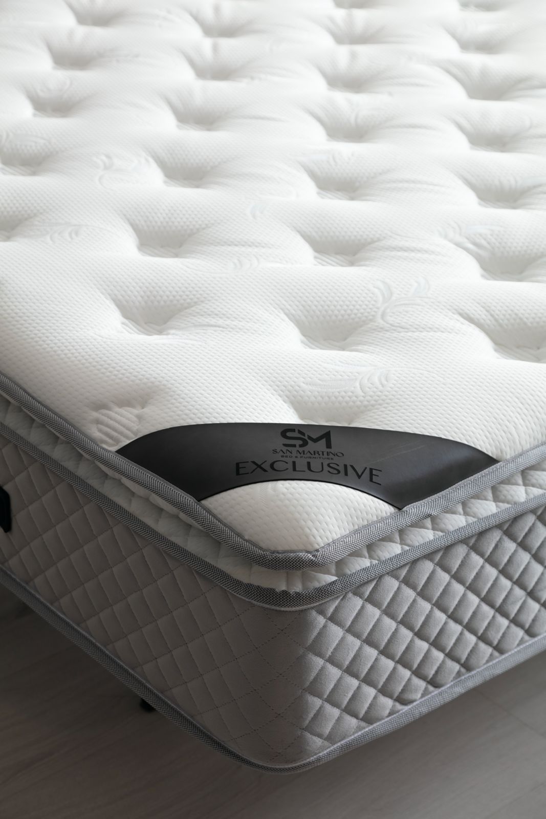 Matelas 33cm confort ressort + sure matelas intégré