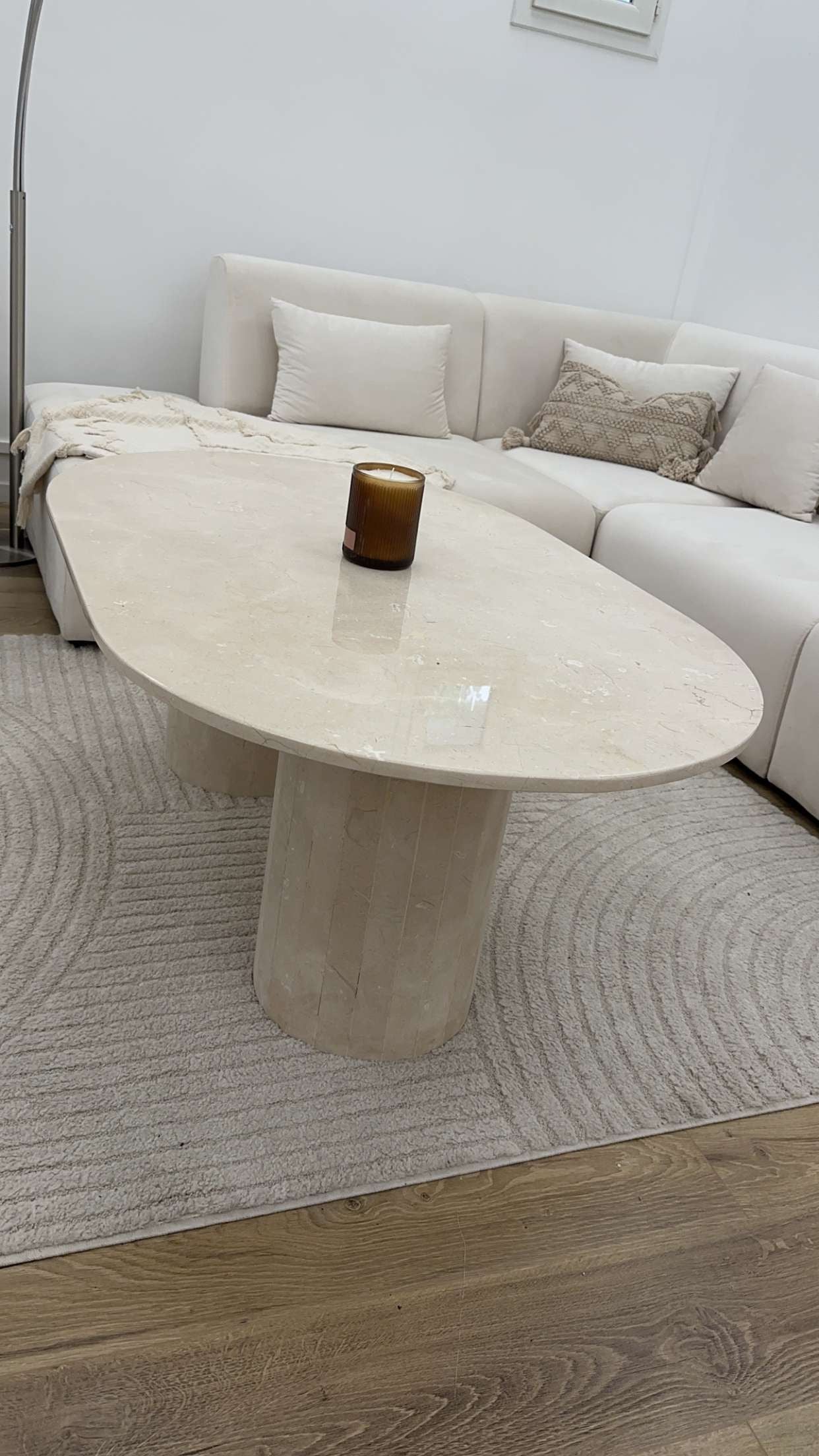 Table basse Oval en marbre créma beige