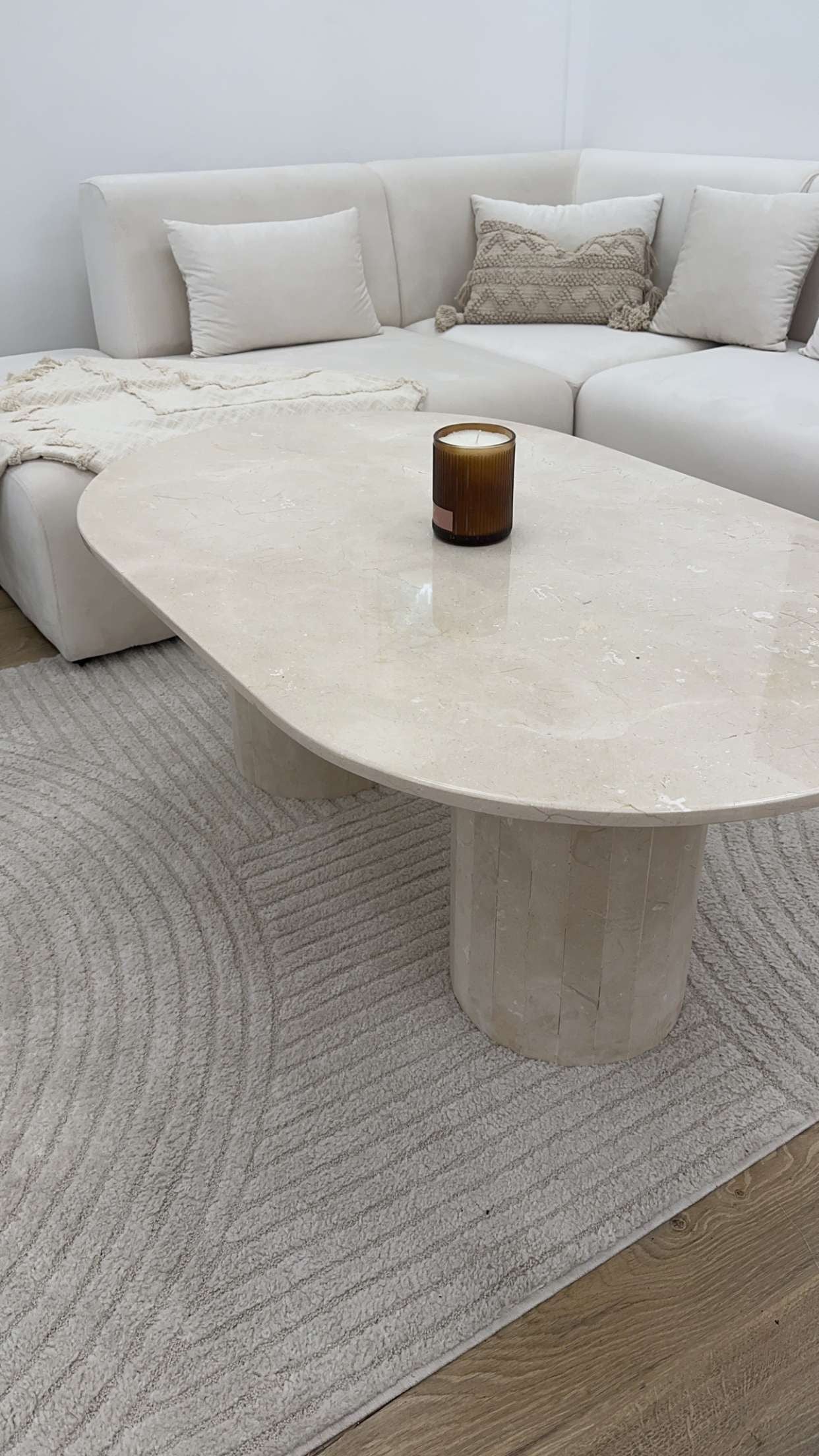 Table basse Oval en marbre créma beige